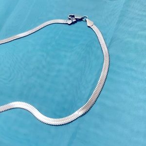 18” Herringbone Chain Necklace